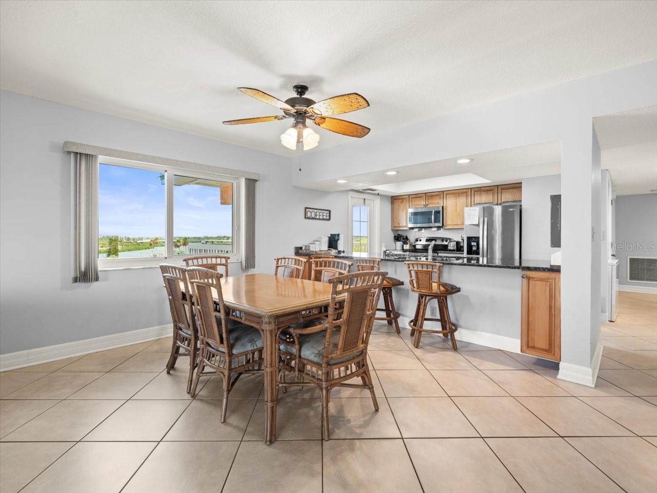 BEACH COTTAGE CONDO - Residential