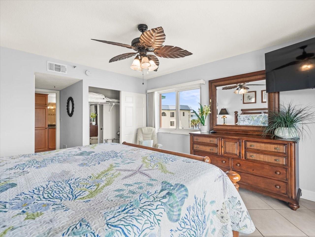 BEACH COTTAGE CONDO - Residential