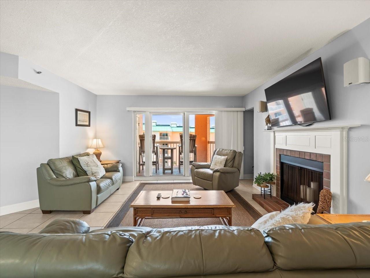 BEACH COTTAGE CONDO - Residential