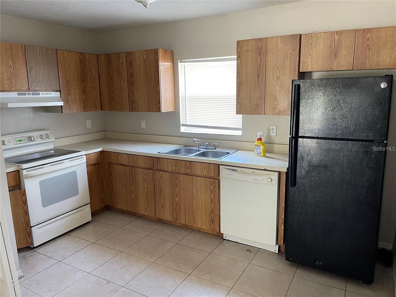 GRANT PARK ADD BLOCKS 36- - Residential Lease