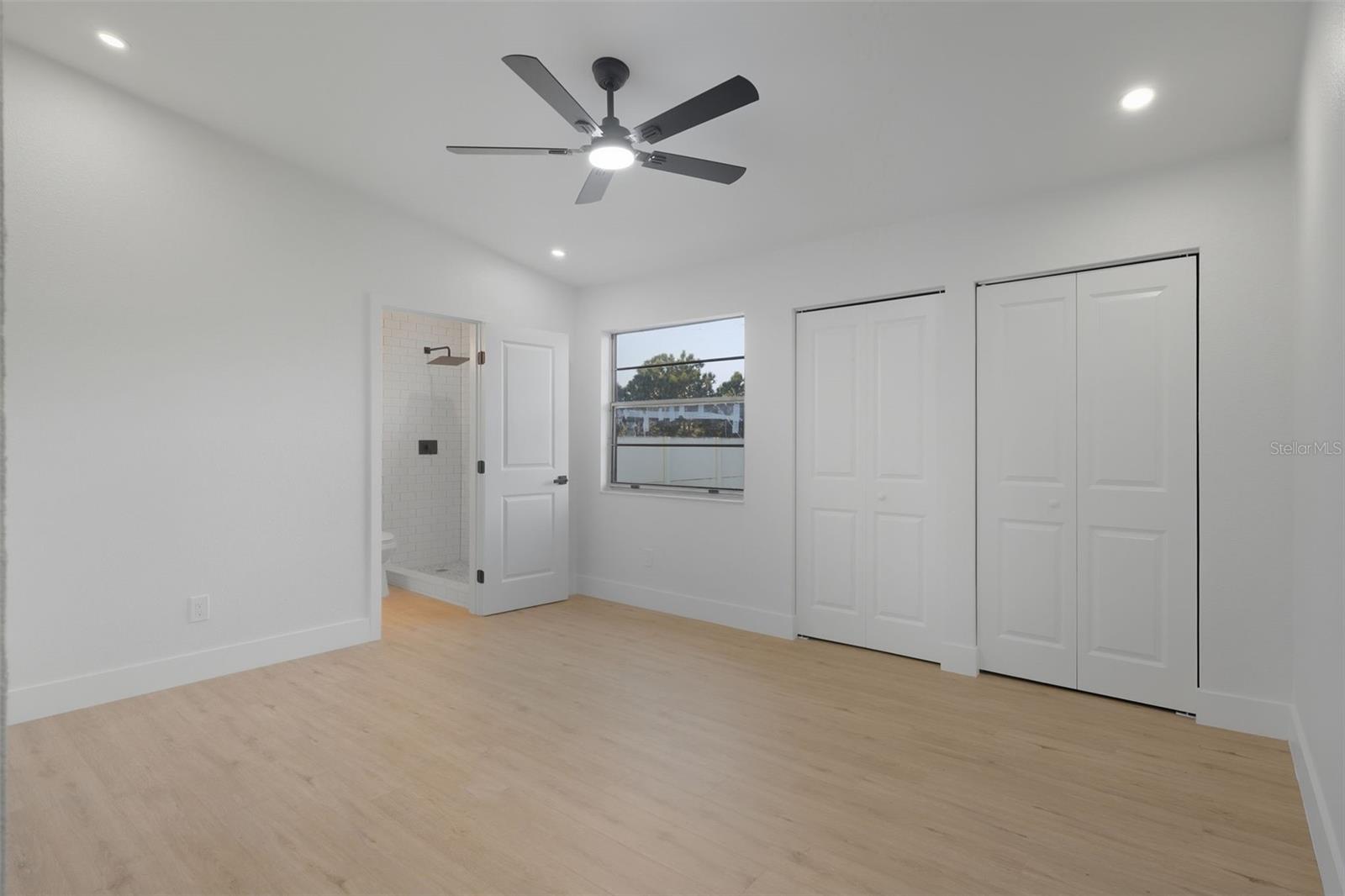 VILLAGE GROVE PH 02 - Residential