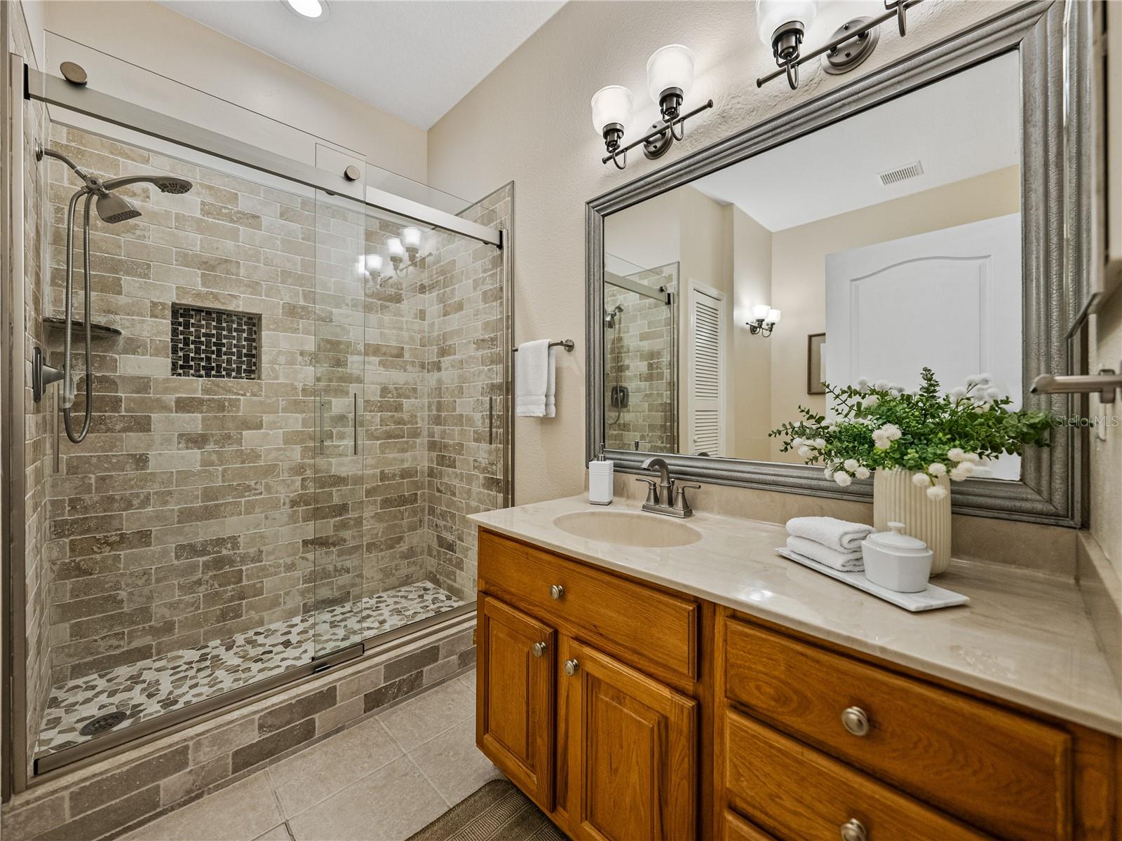 EAGLE GREENS CONDO - Residential
