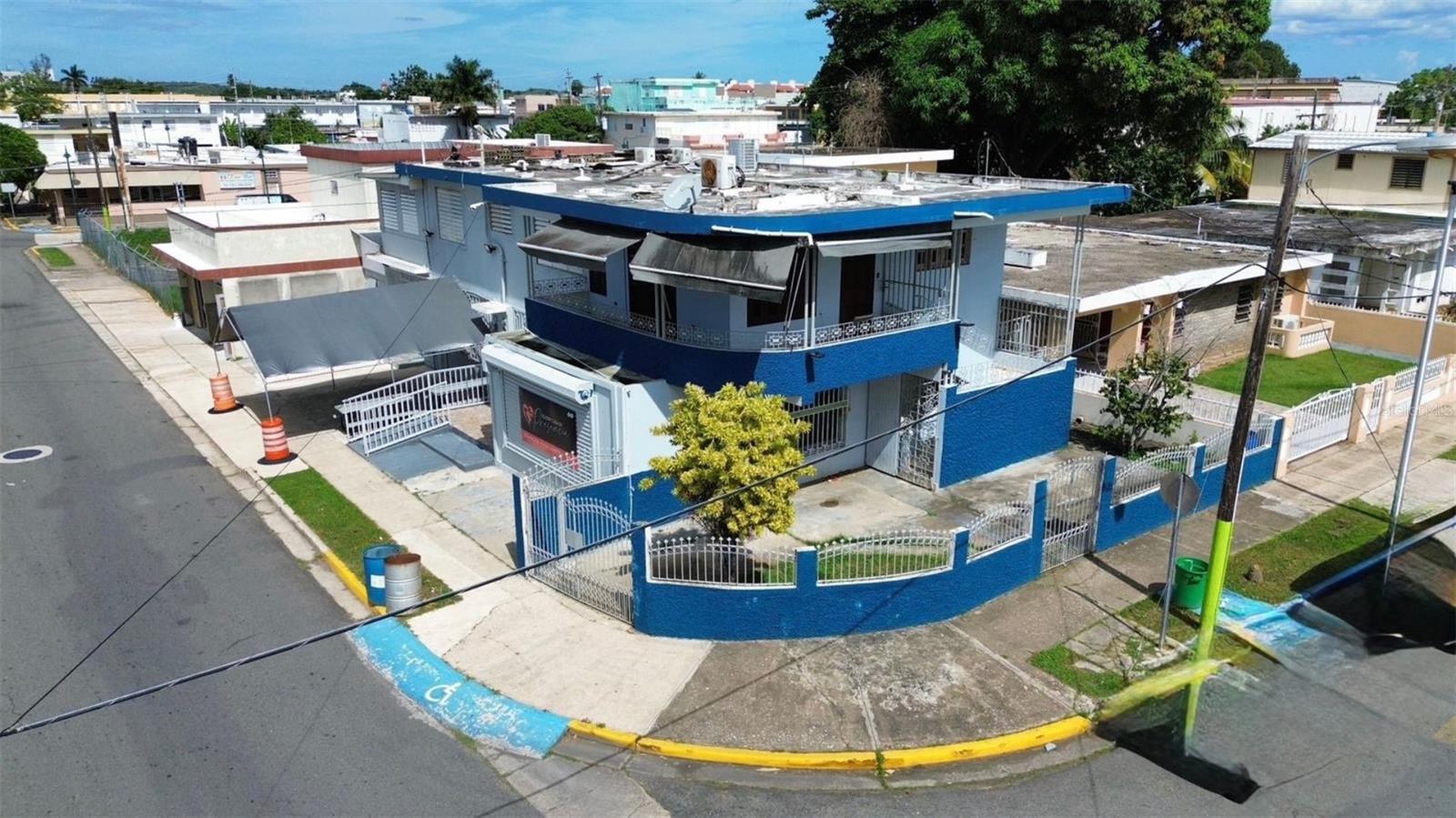 URBANIZACION CATALANA - Residential