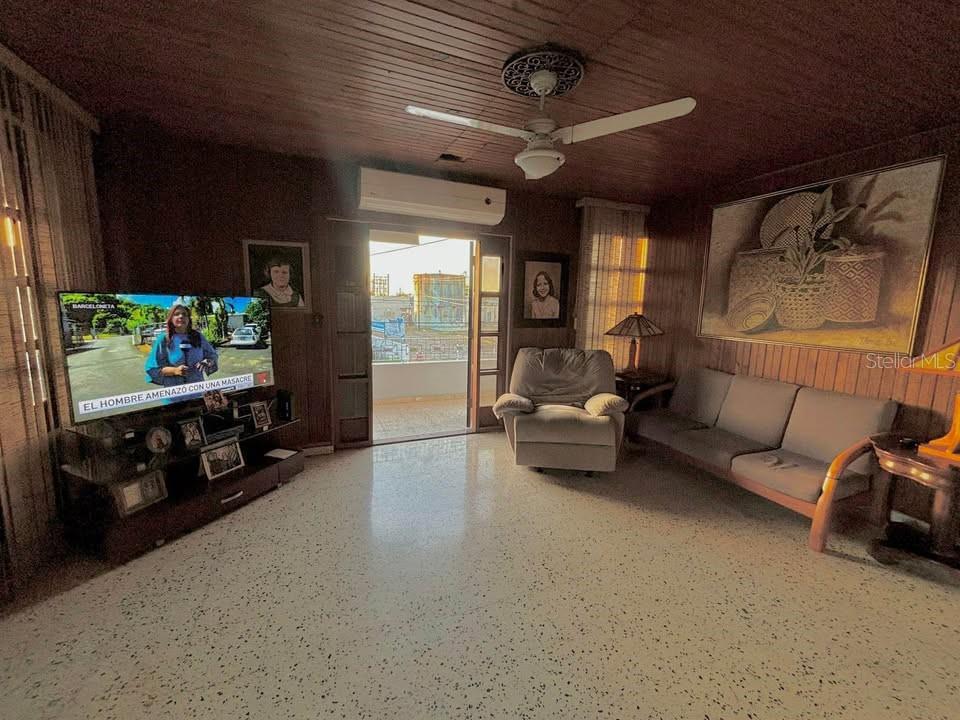 URBANIZACION CATALANA - Residential