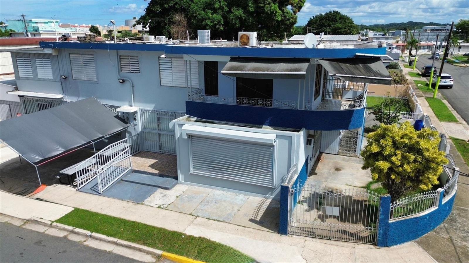 URBANIZACION CATALANA - Residential