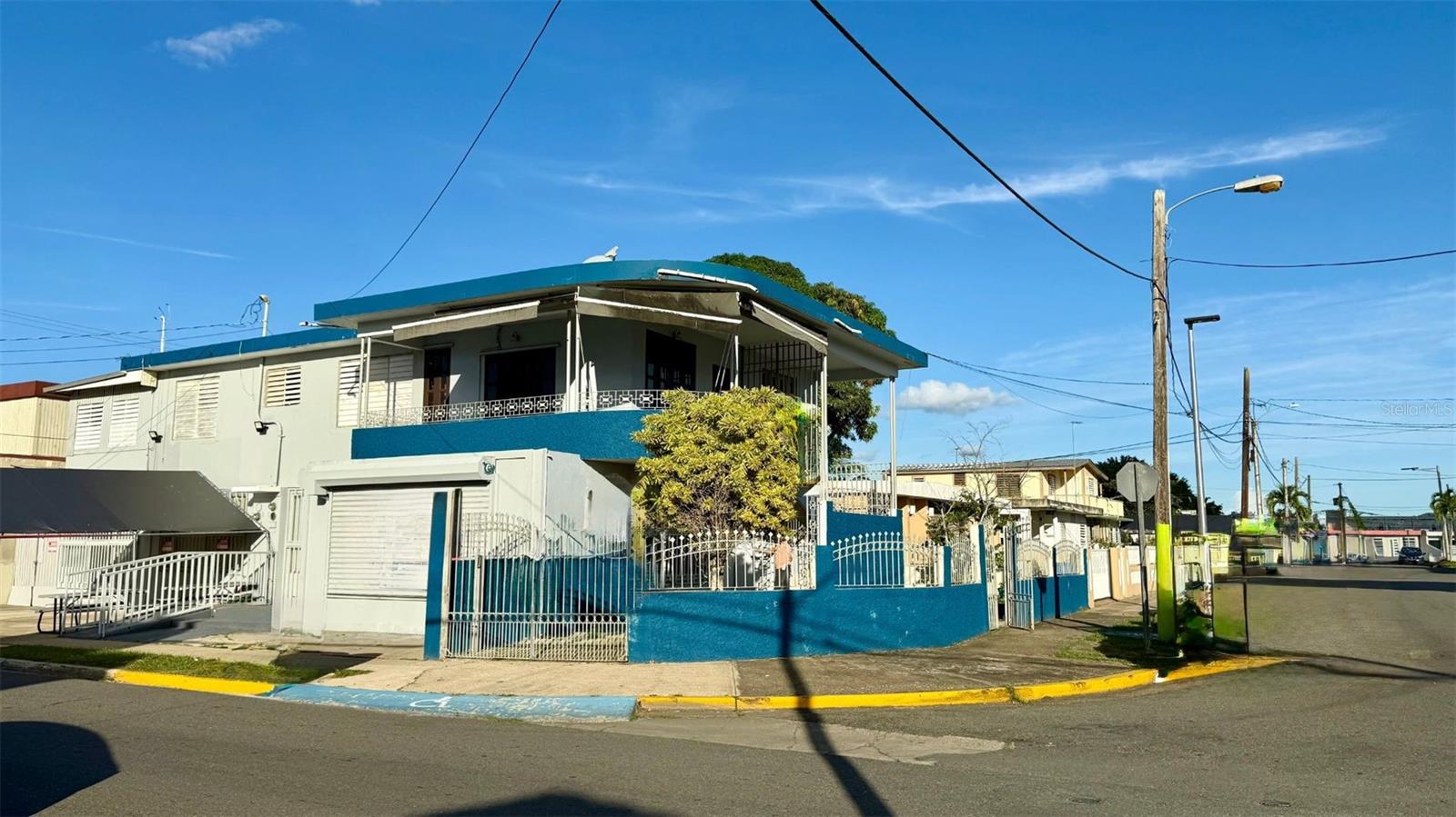 URBANIZACION CATALANA - Residential