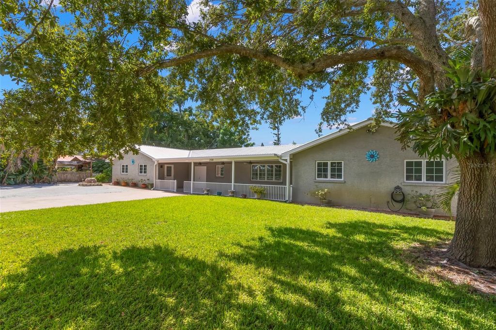 Photo of 208 77th Street W, Bradenton, FL 34209 (MLS # TB8437140)