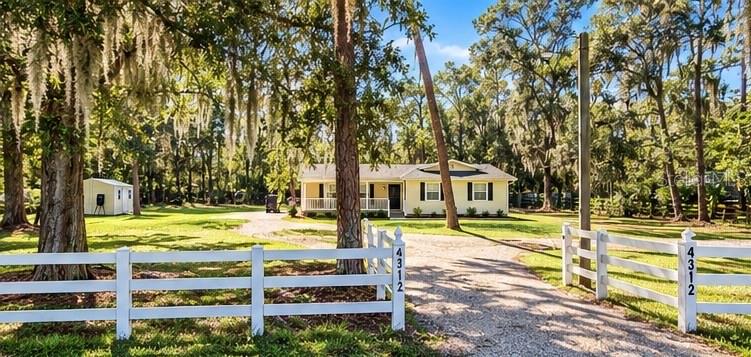 Photo of 4312 Lithia Pinecrest Road, Valrico, FL 33596 (MLS # TB8558355)