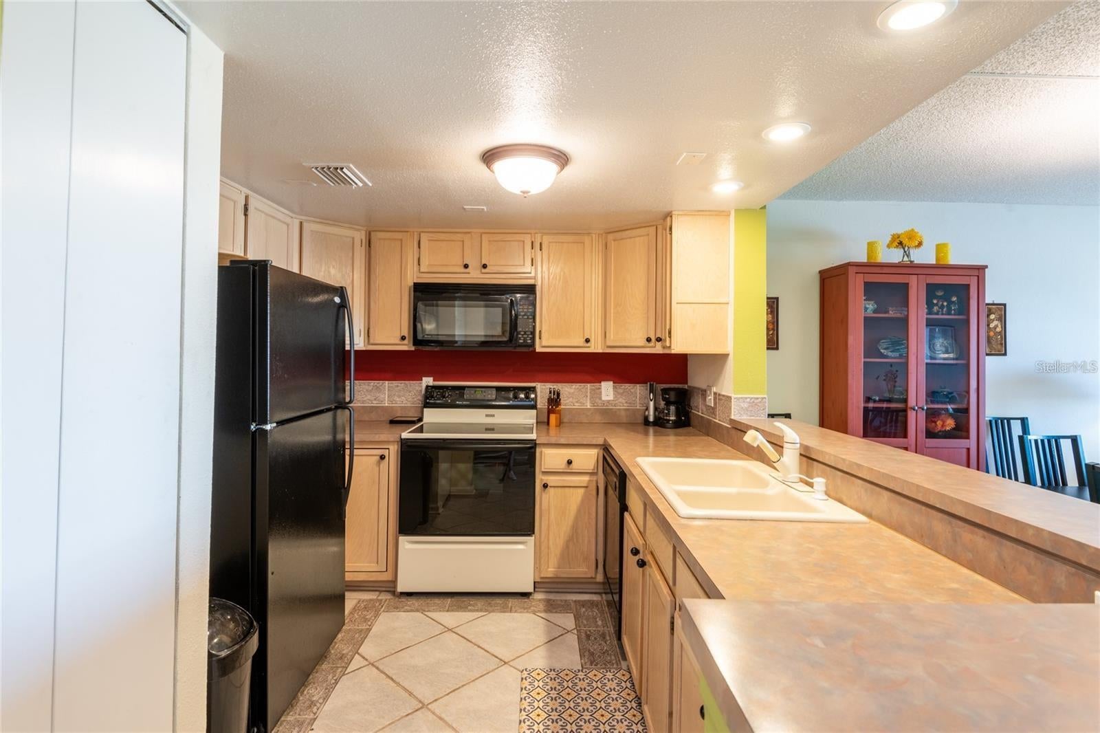 5020 BAYSHORE BOULEVARD 403