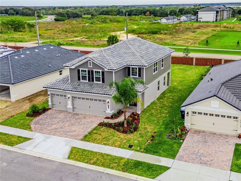 A home in AUBURNDALE