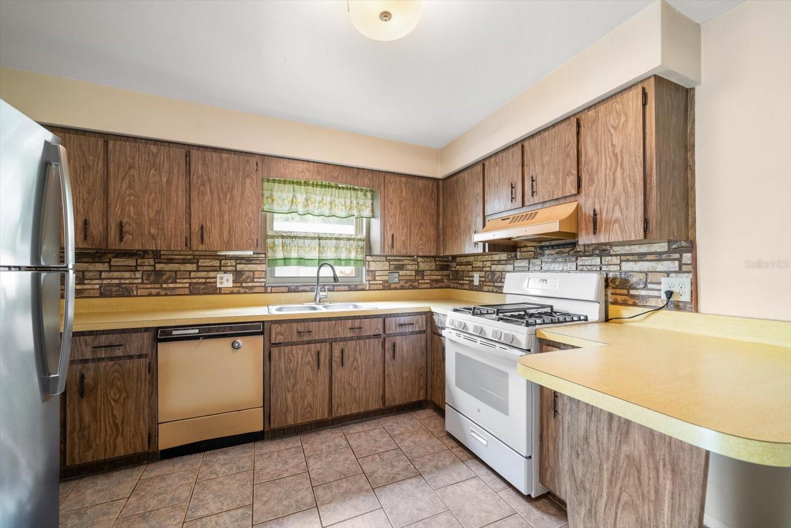 SPRING LAKE ESTATES - Residential