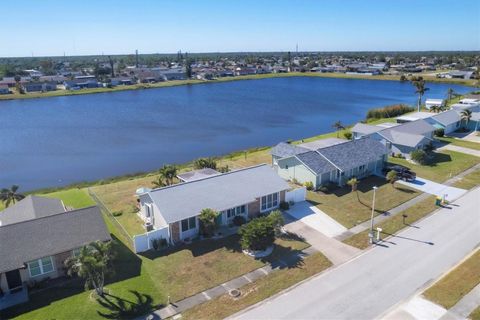 A home in PORT CHARLOTTE