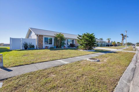 A home in PORT CHARLOTTE