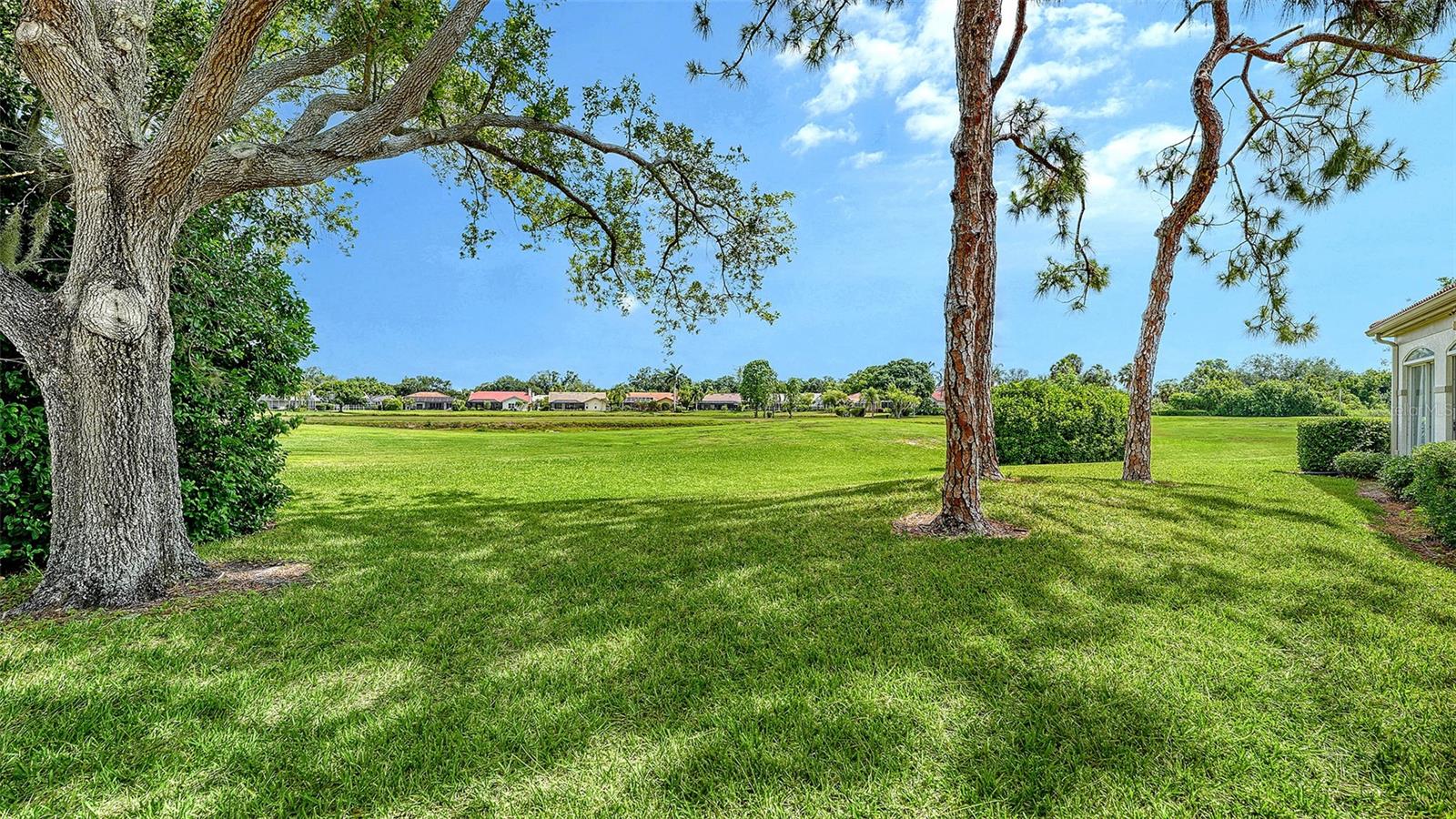 3978 CHATSWORTH GREENE 35