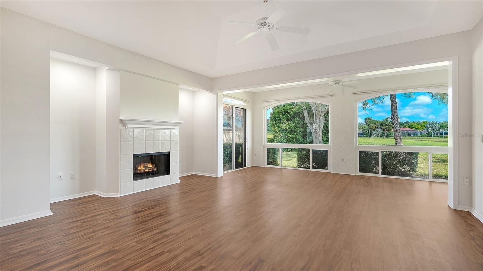 3978 CHATSWORTH GREENE 35