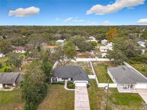 A home in DELAND