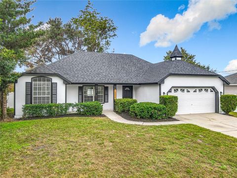 A home in DELAND