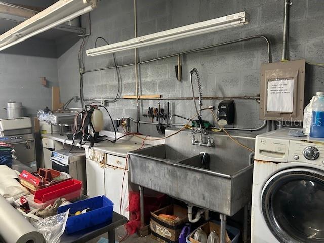 ACREAGE & UNREC - Commercial Sale