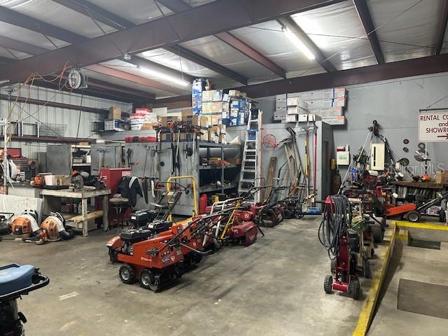 ACREAGE & UNREC - Commercial Sale