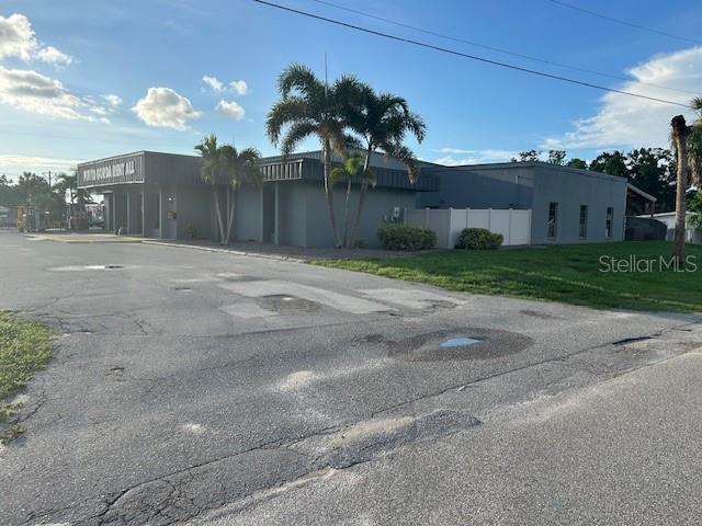 ACREAGE & UNREC - Commercial Sale