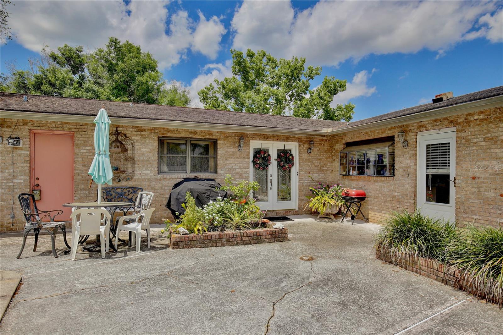 1820 BEACON DRIVE