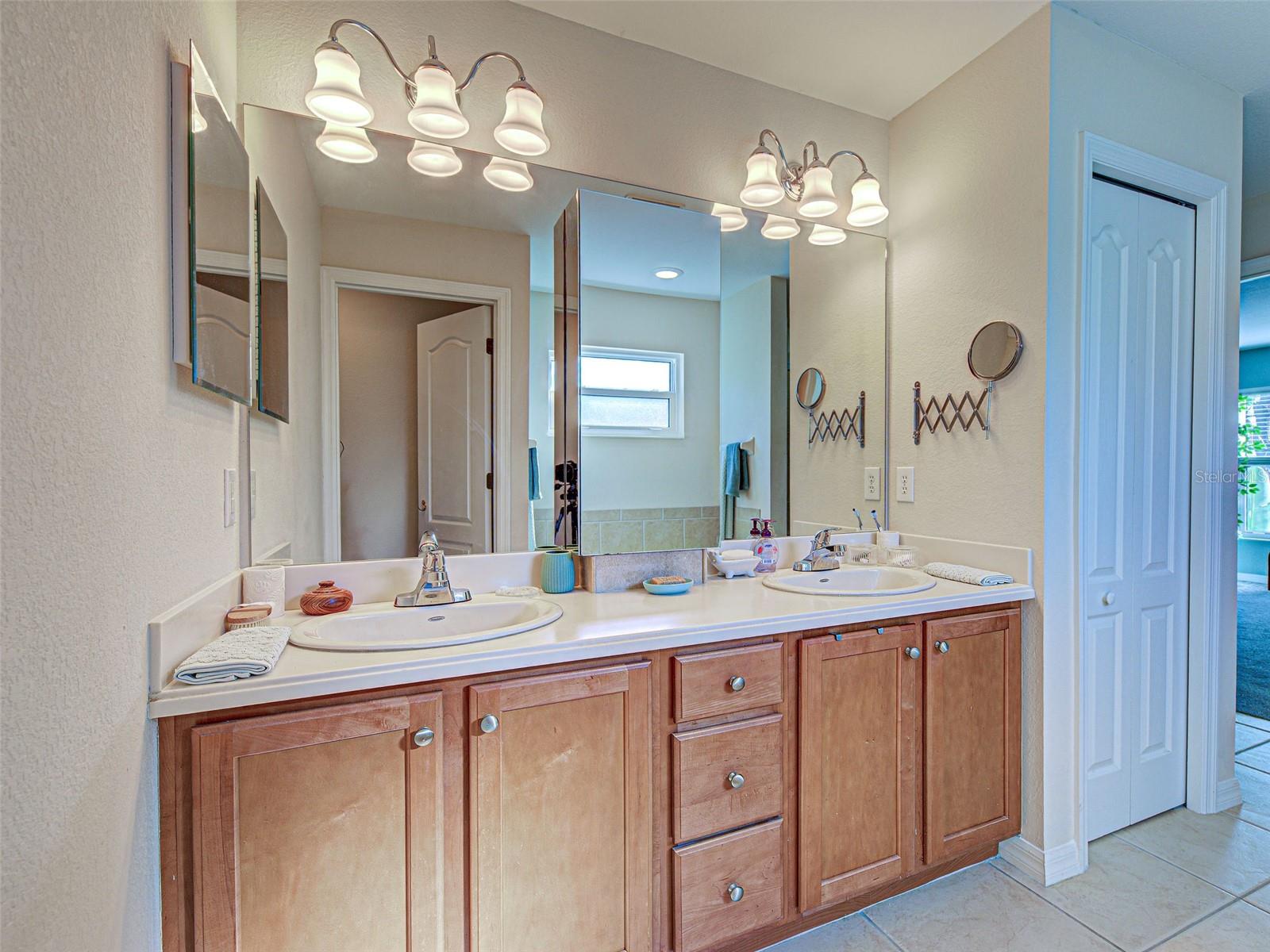 STONEYBROOK AT VENICE - Residential