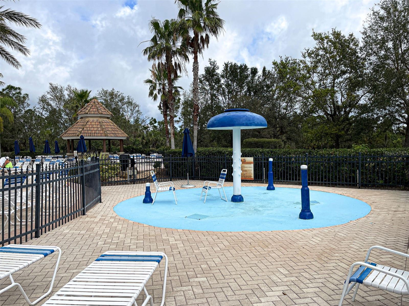 STONEYBROOK AT VENICE - Residential