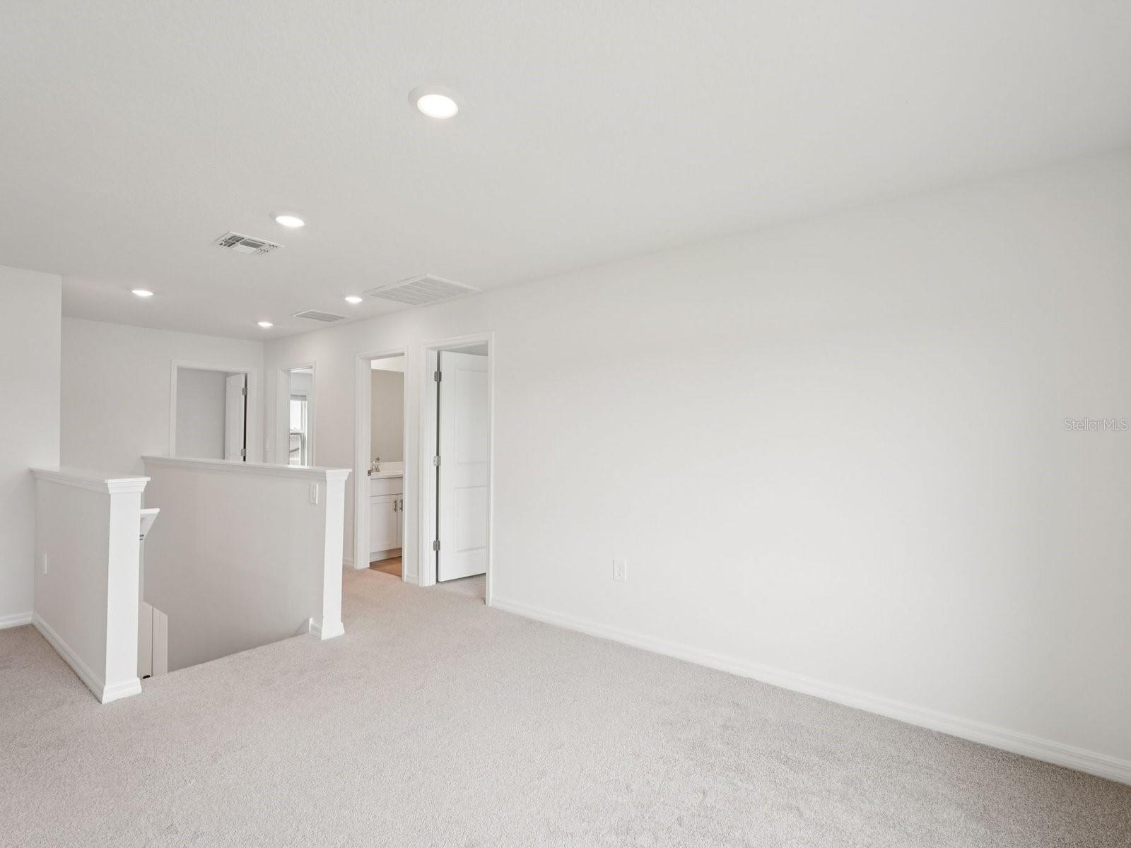 MAGNOLIA BAY - Residential