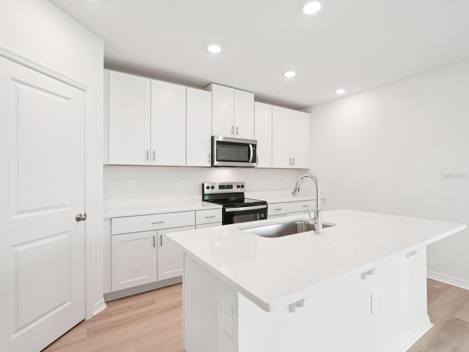 MAGNOLIA BAY - Residential