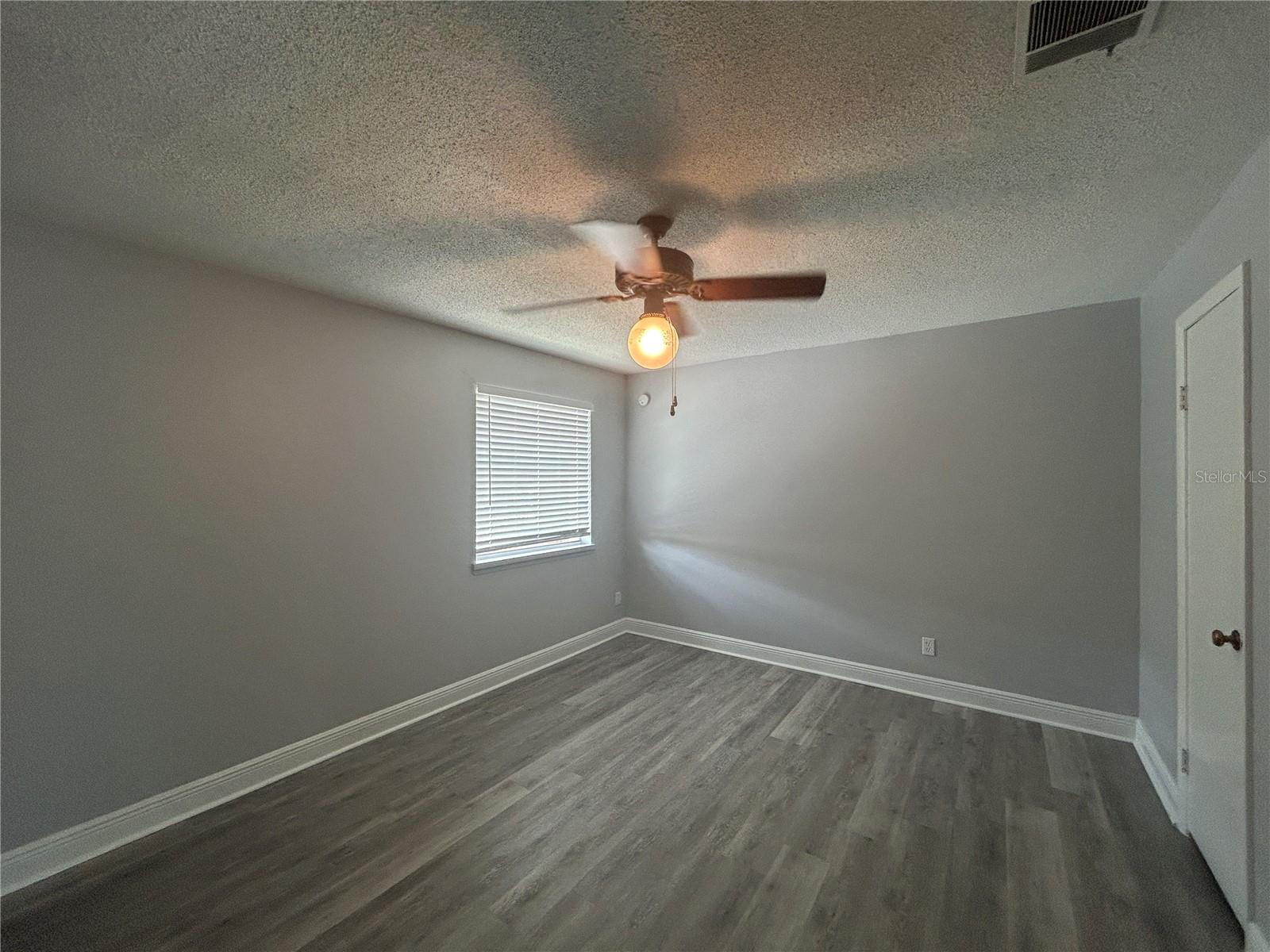 THE GREENS OF TOWNN COUNTRY - Residential Lease