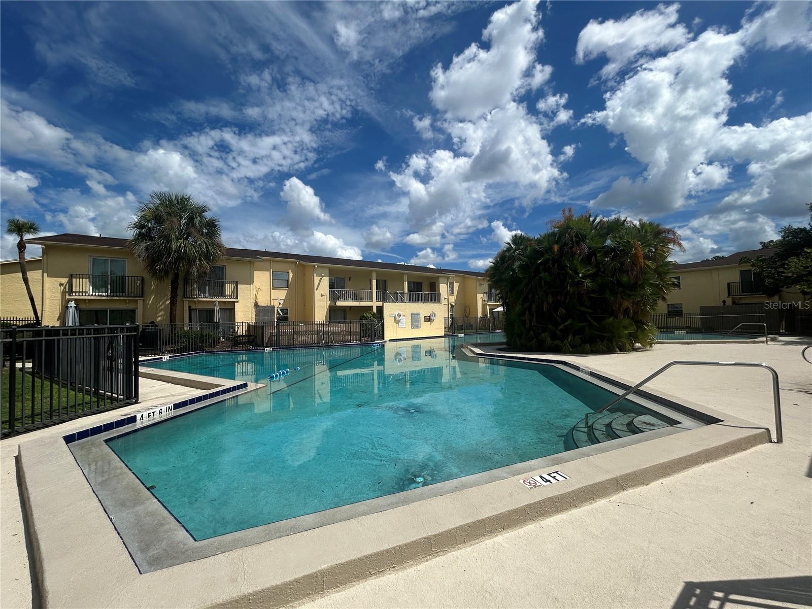 THE GREENS OF TOWNN COUNTRY - Residential Lease