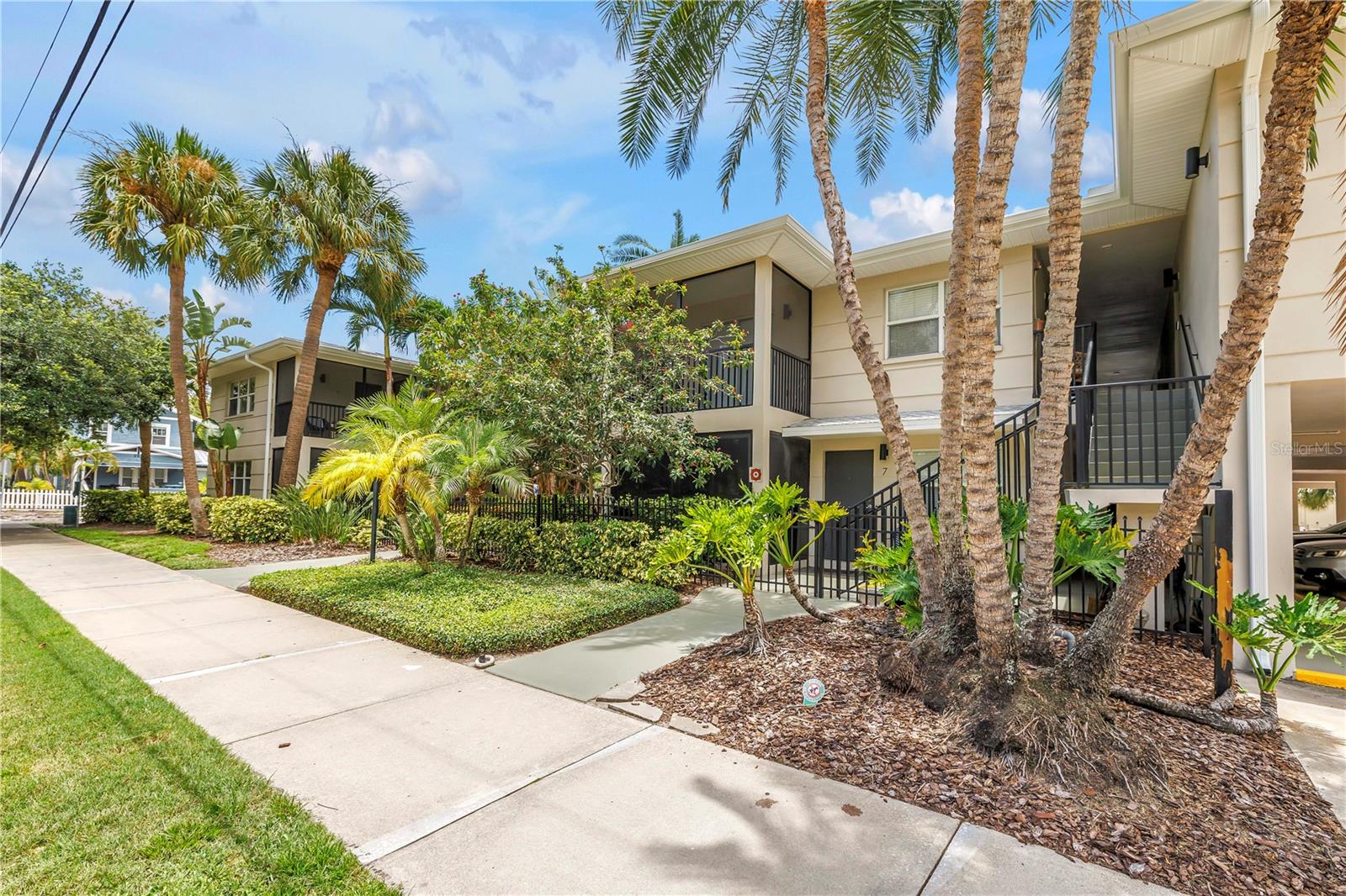 555 3RD STREET N 13