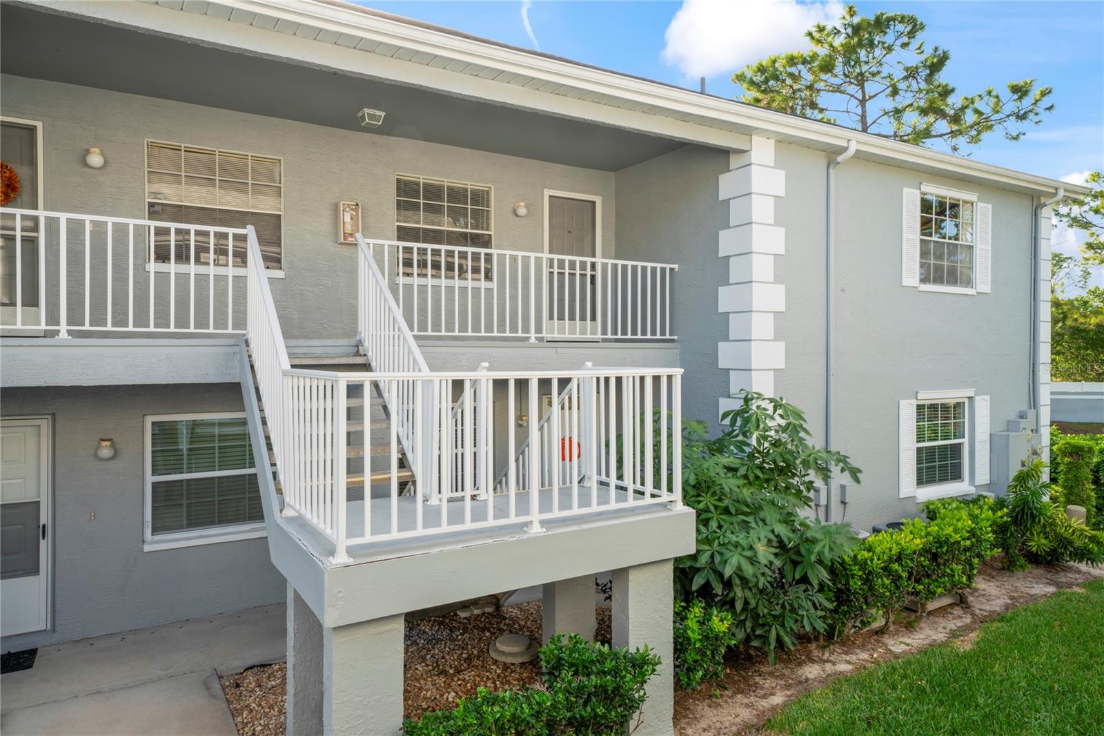 HILLSIDE CONDO - Residential