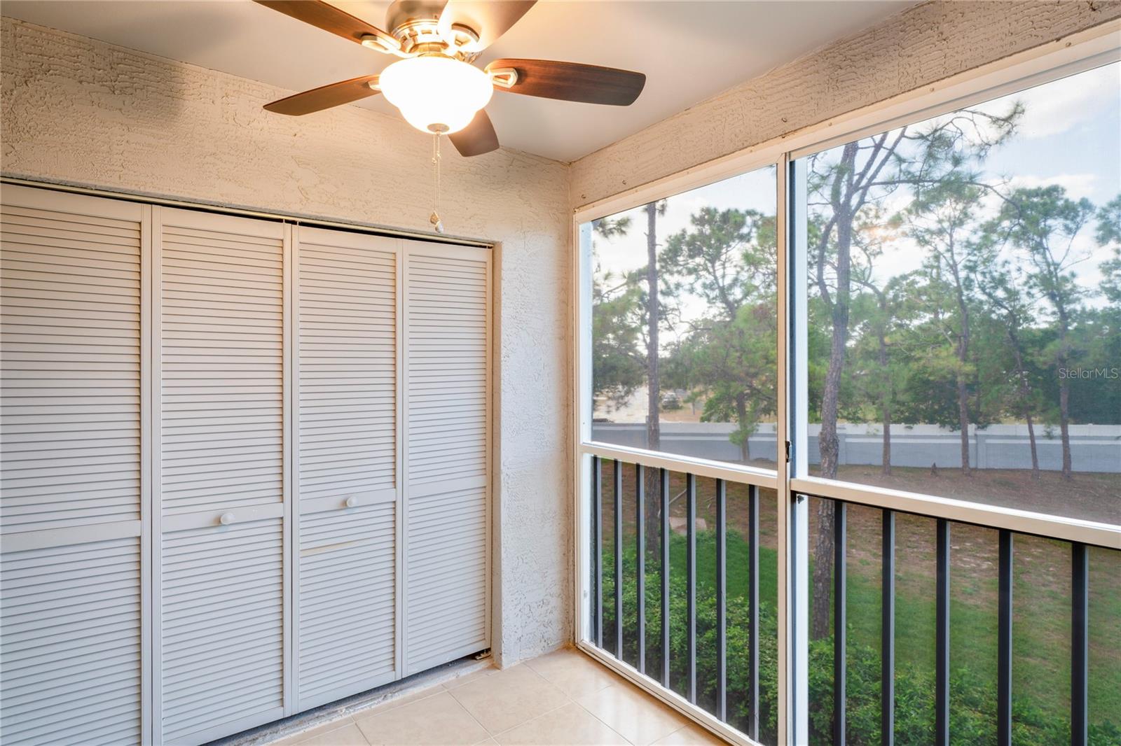 HILLSIDE CONDO - Residential