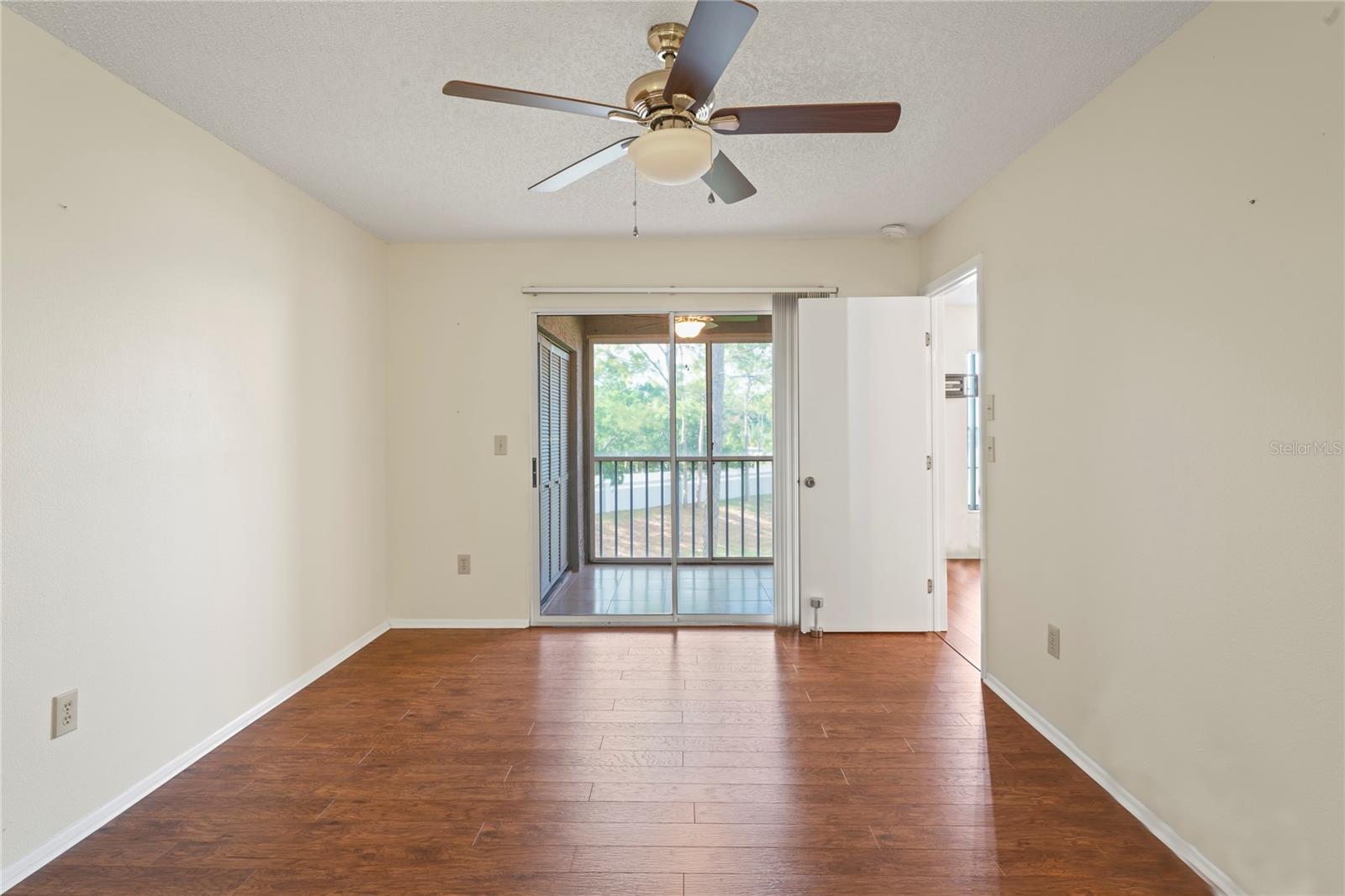 HILLSIDE CONDO - Residential