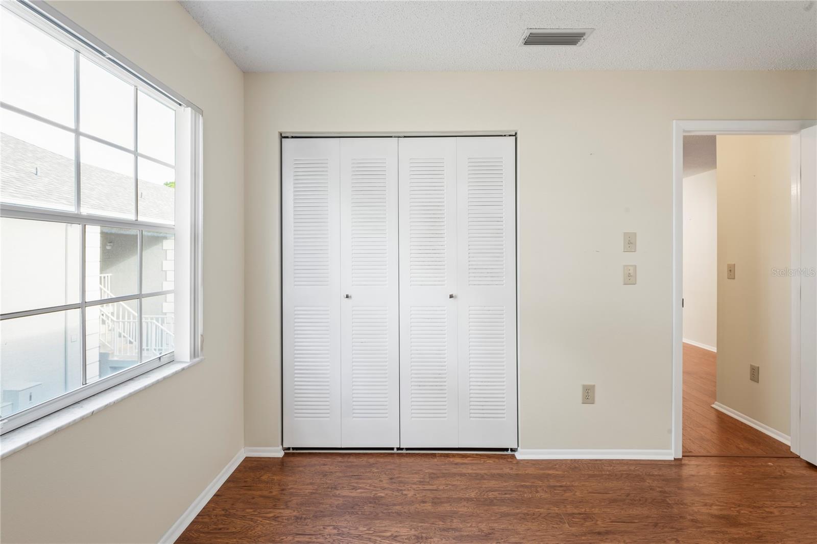 HILLSIDE CONDO - Residential