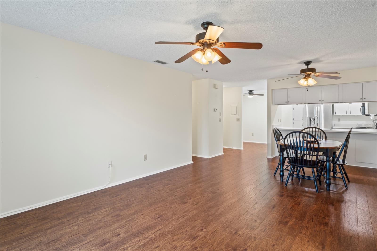 HILLSIDE CONDO - Residential