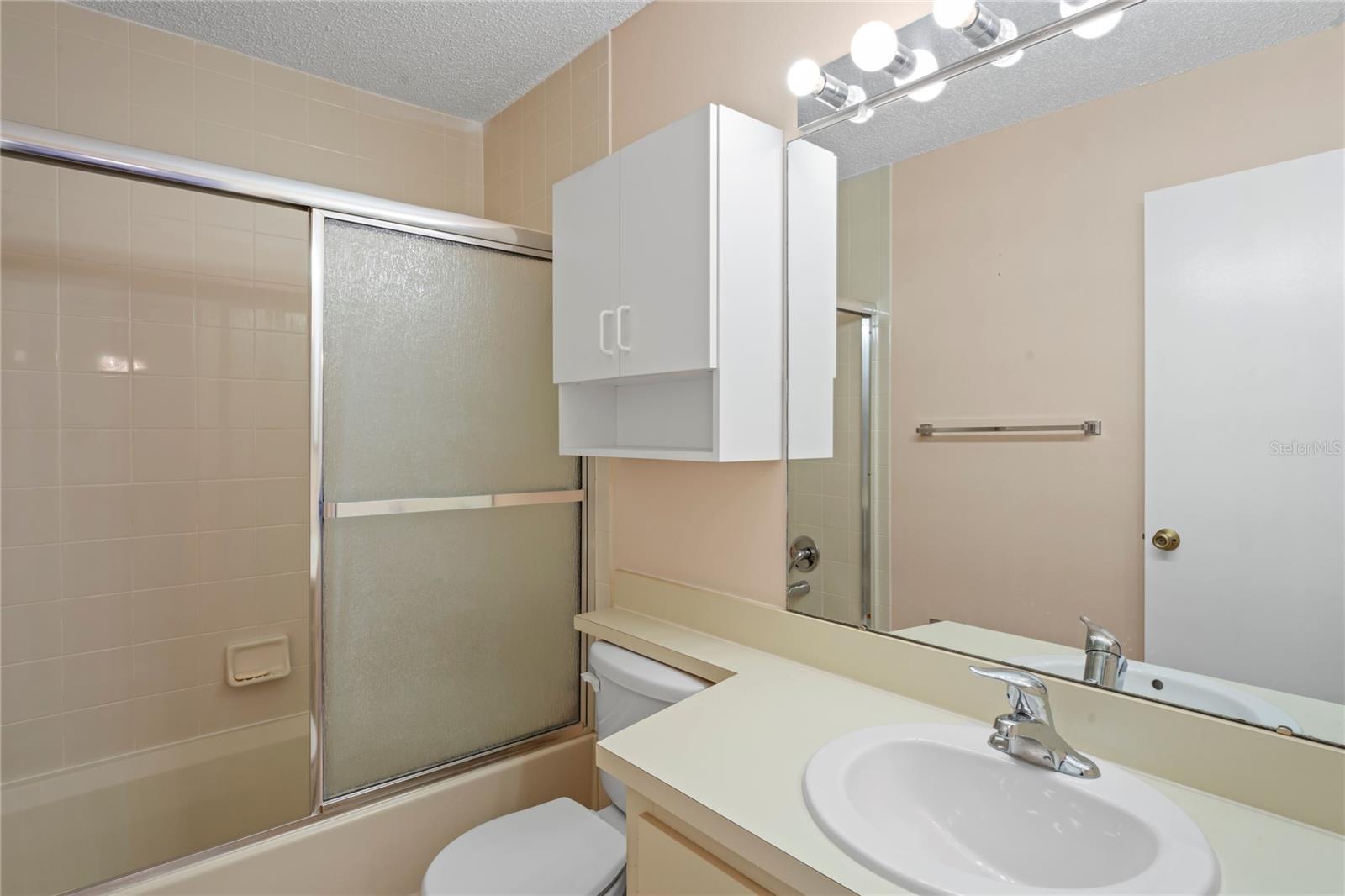 HILLSIDE CONDO - Residential