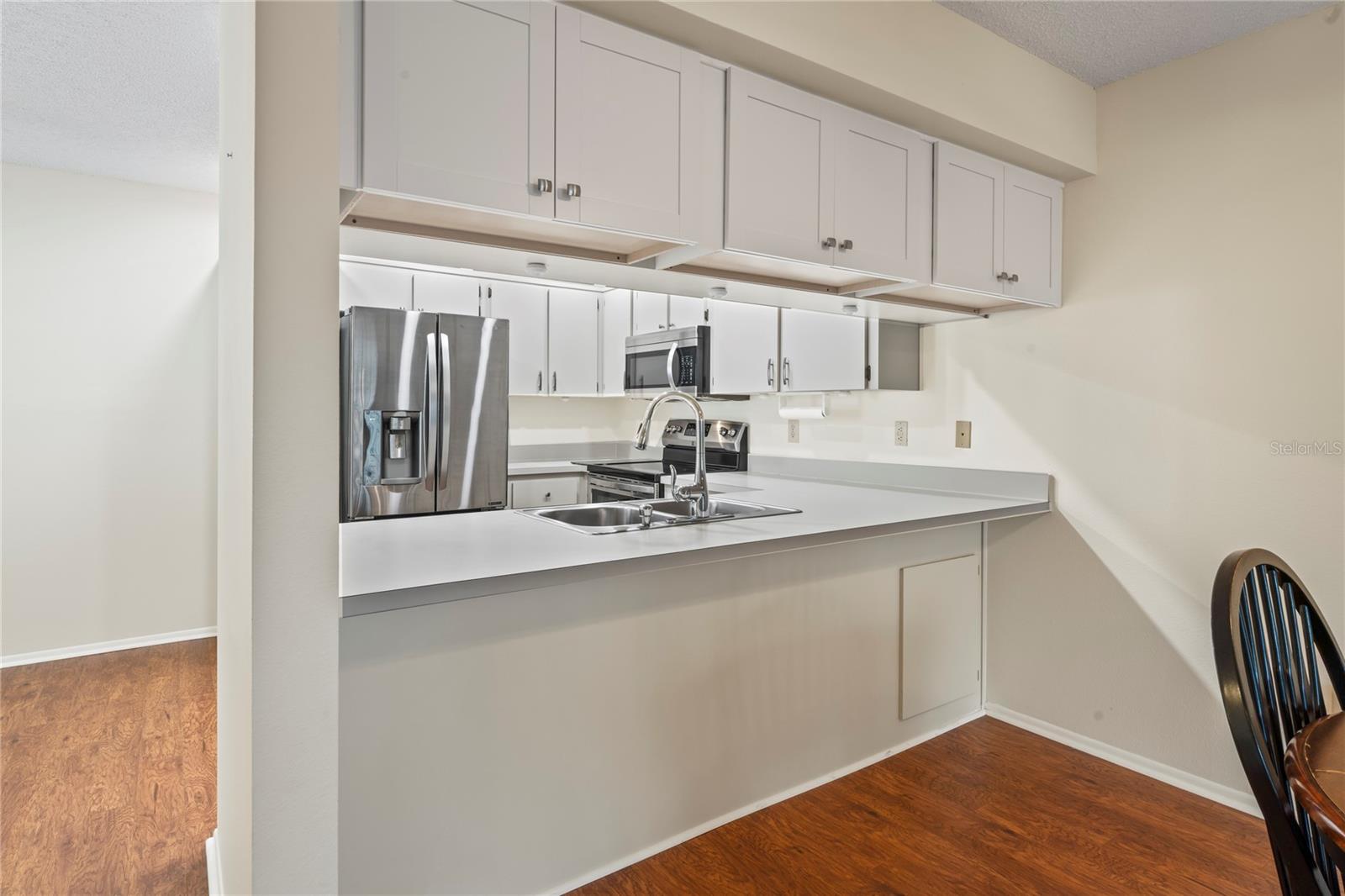 HILLSIDE CONDO - Residential