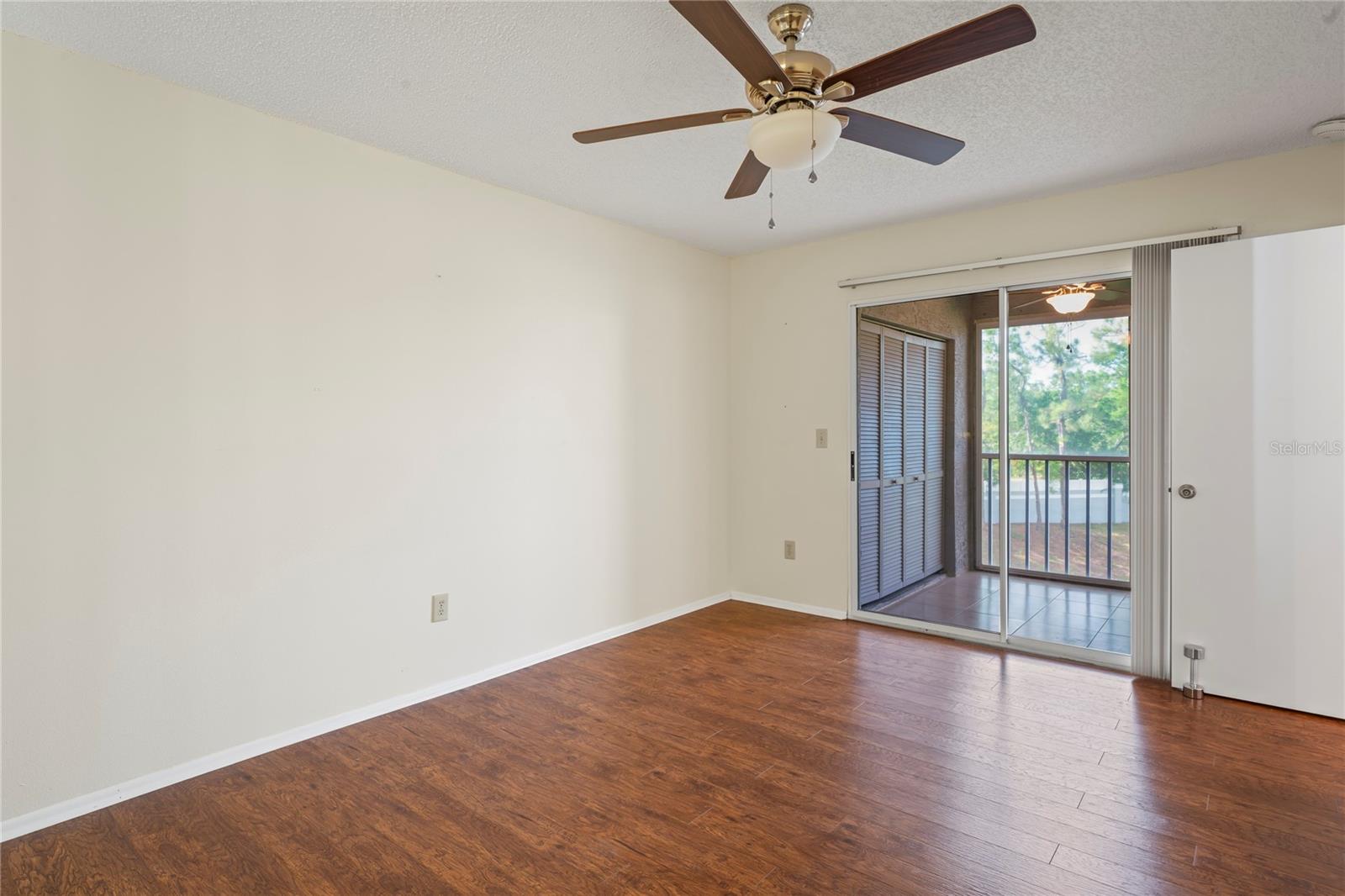 HILLSIDE CONDO - Residential