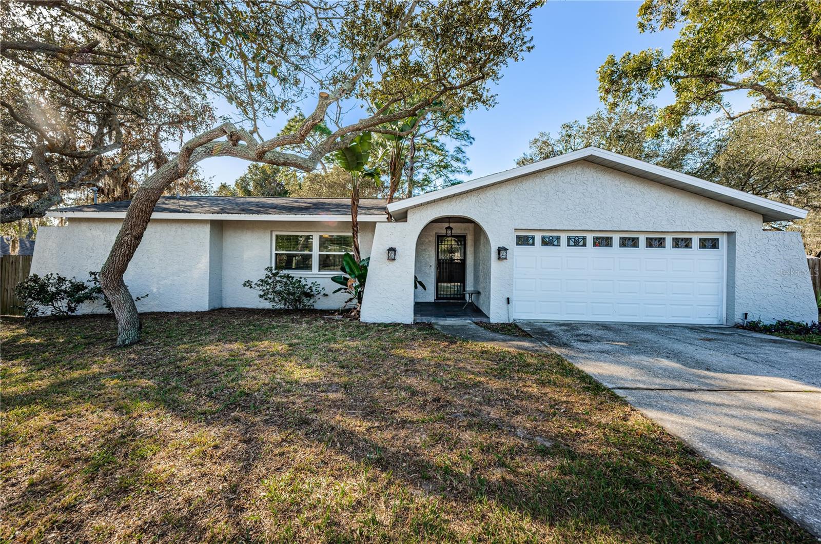 YOUNGS SUB DE LUXE - Residential