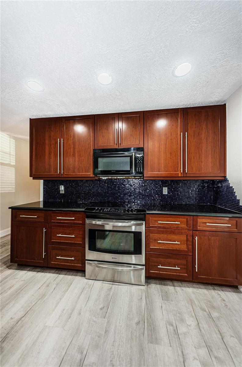 YOUNGS SUB DE LUXE - Residential