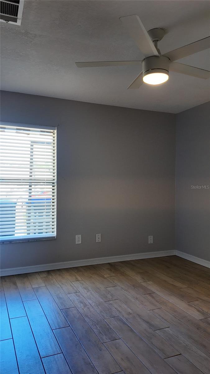 CREEKSIDE VILLAS AT MEADOW WOODS - Residential Lease