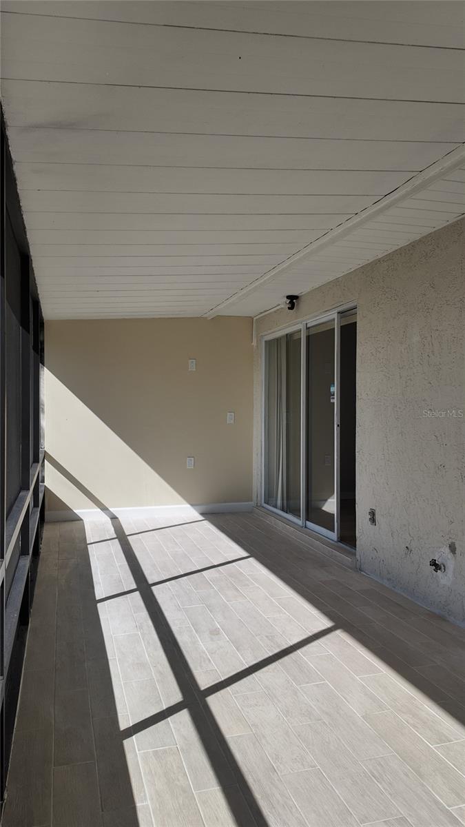 CREEKSIDE VILLAS AT MEADOW WOODS - Residential Lease