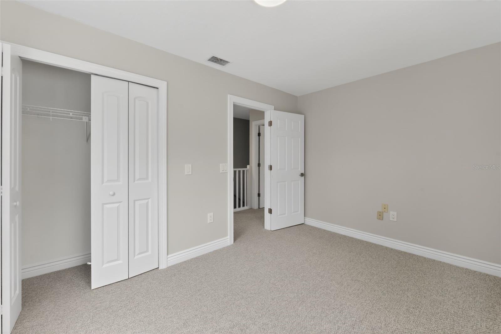 HIDDEN RIVER - Residential