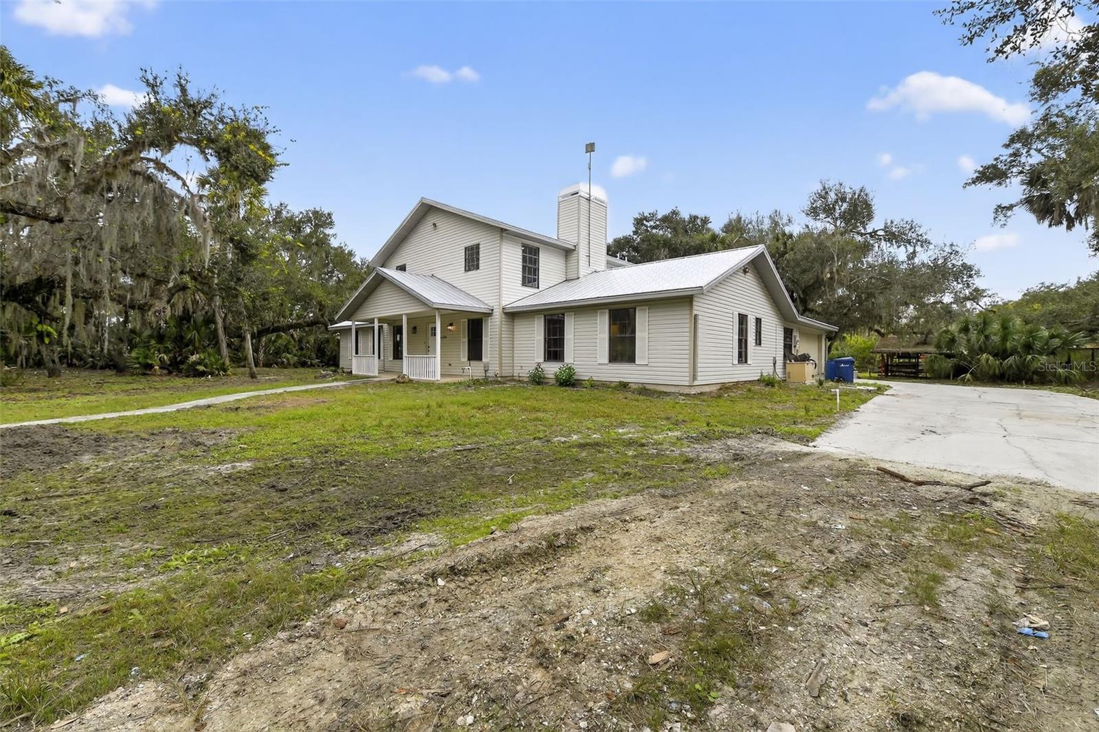 HIDDEN RIVER - Residential