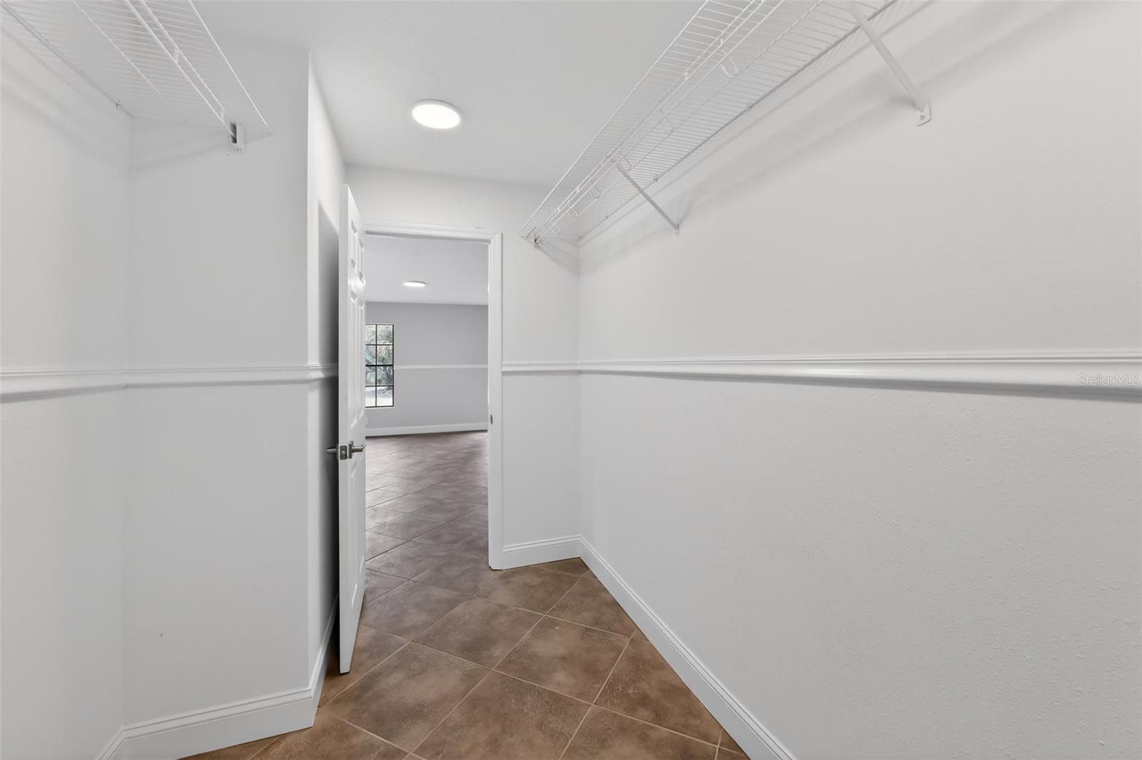 HIDDEN RIVER - Residential