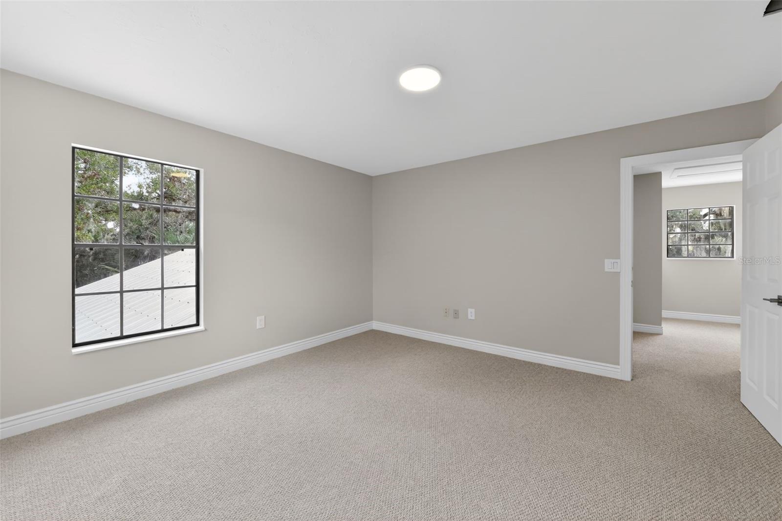 HIDDEN RIVER - Residential