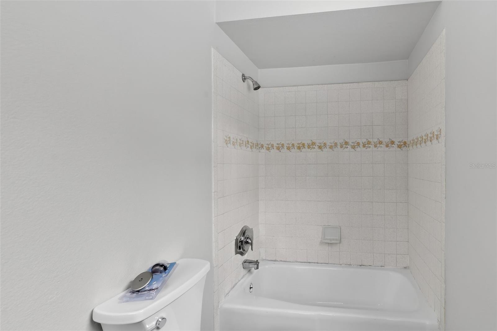 HIDDEN RIVER - Residential