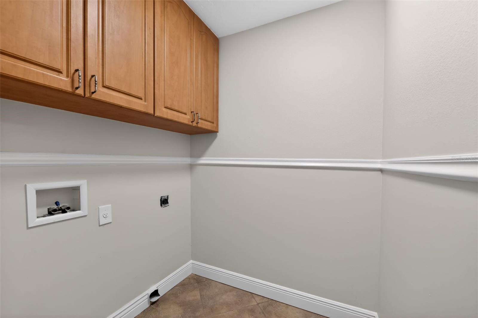 HIDDEN RIVER - Residential